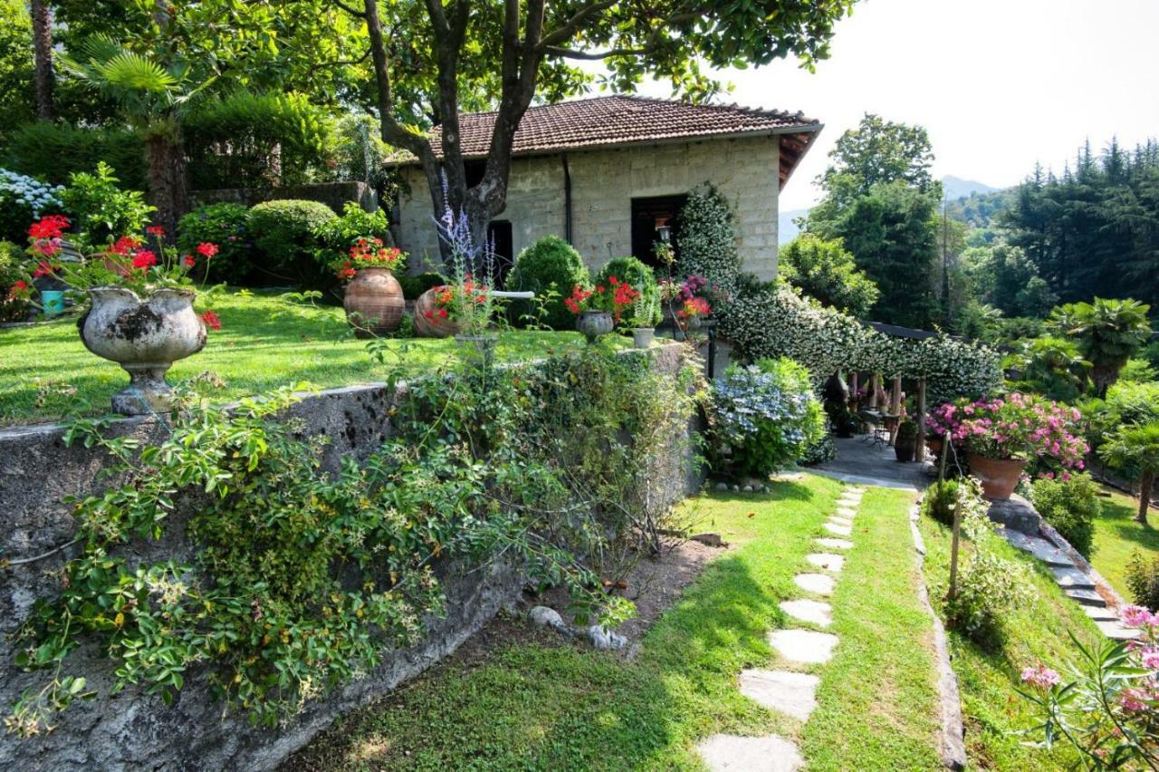Bed and Breakfast Il Motto Di Tommy Castelveccana Exteriér fotografie