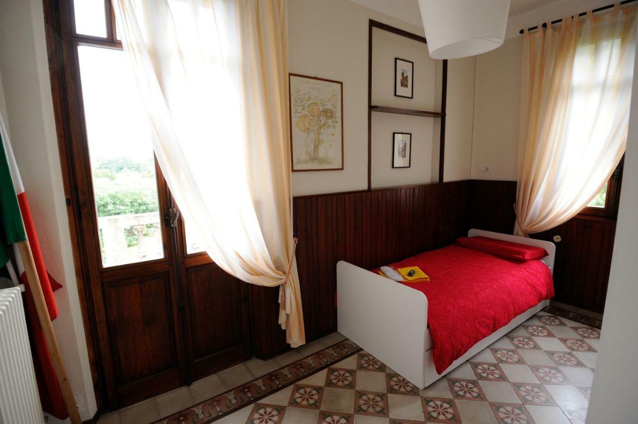Bed and Breakfast Il Motto Di Tommy Castelveccana Exteriér fotografie