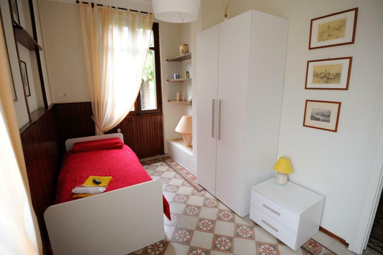 Bed and Breakfast Il Motto Di Tommy Castelveccana Exteriér fotografie